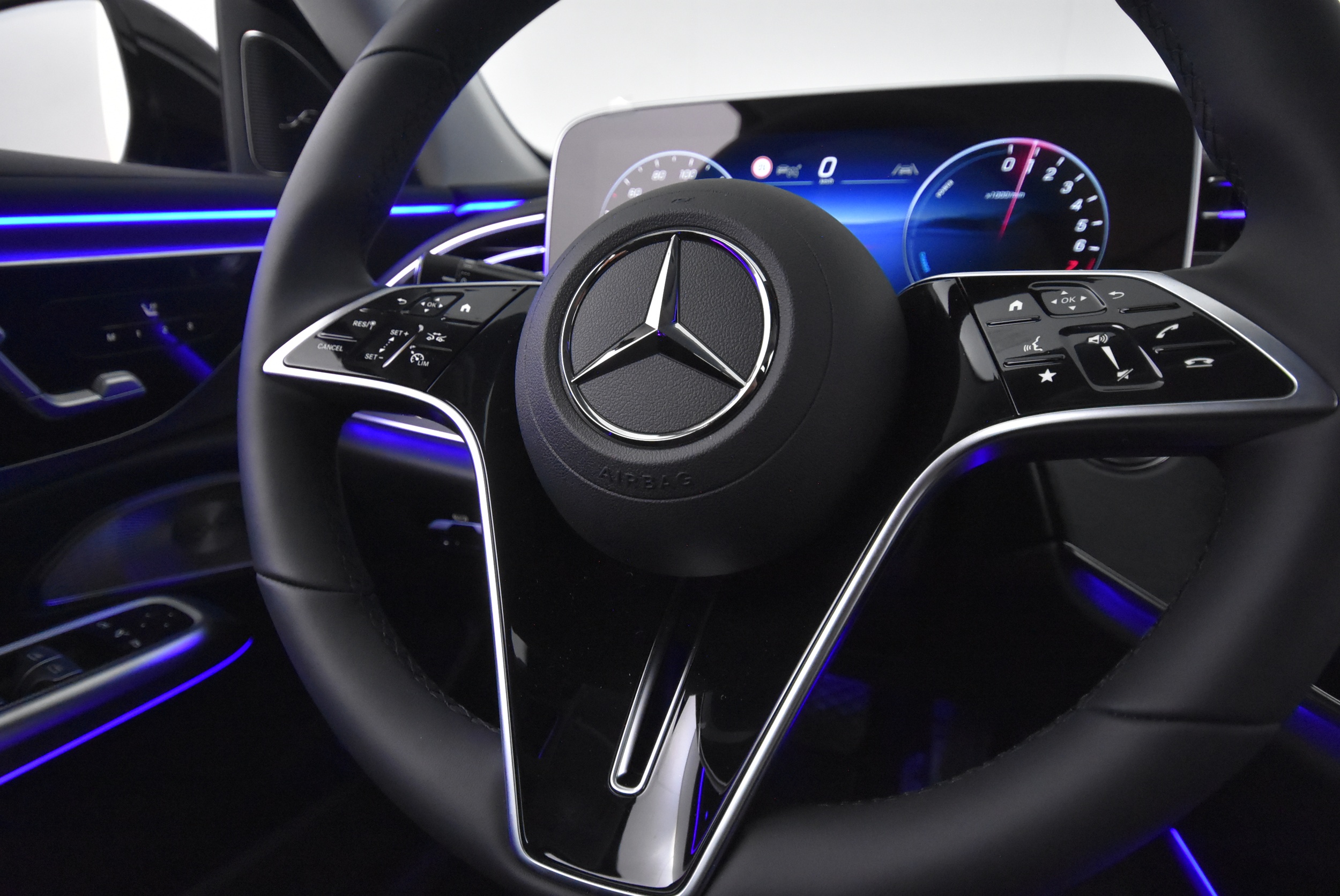 Mercedes-Benz E 2025
