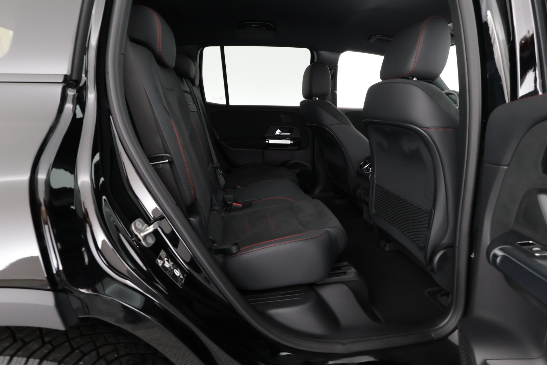 Mercedes-Benz EQB 2025