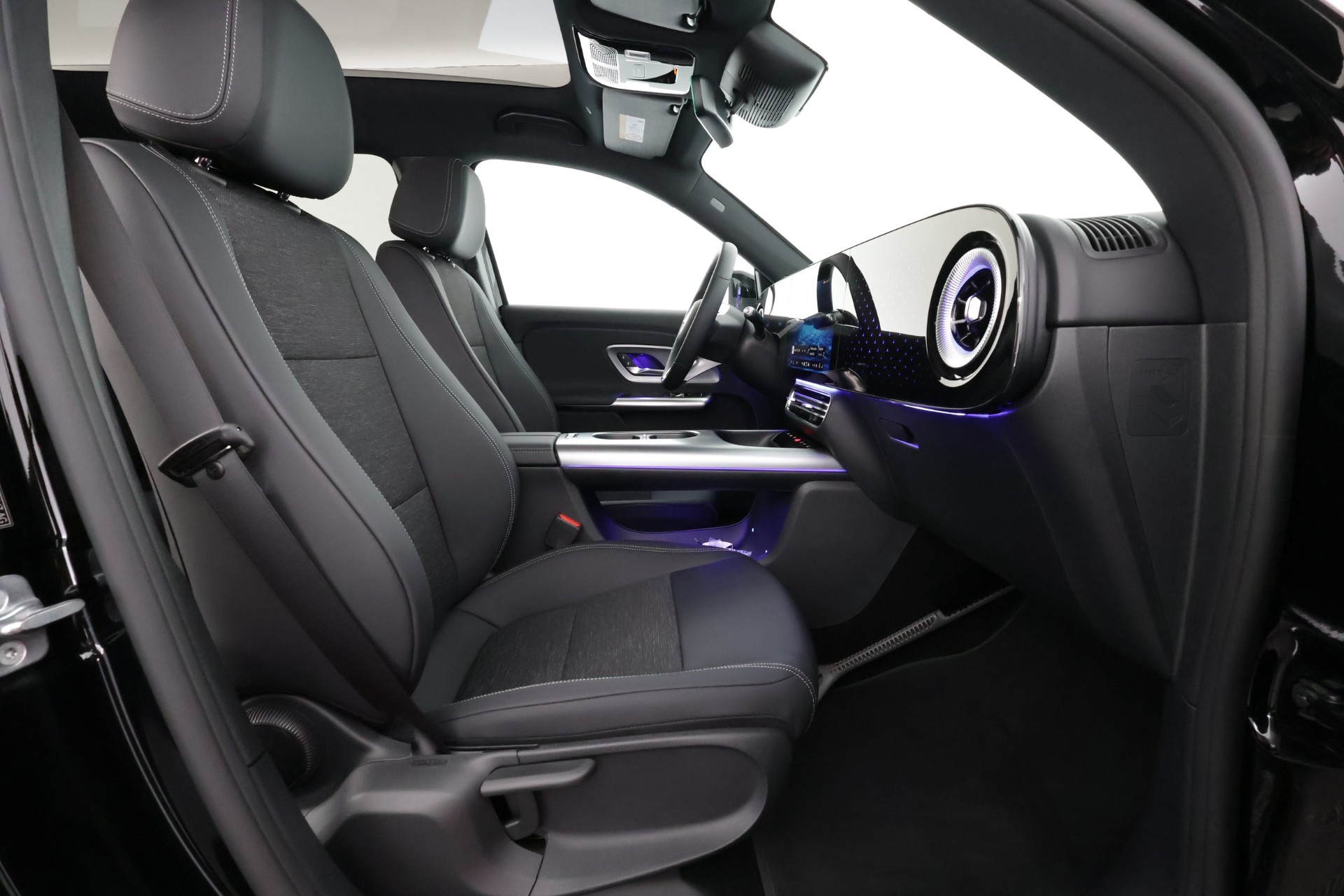 Mercedes-Benz GLB 2026