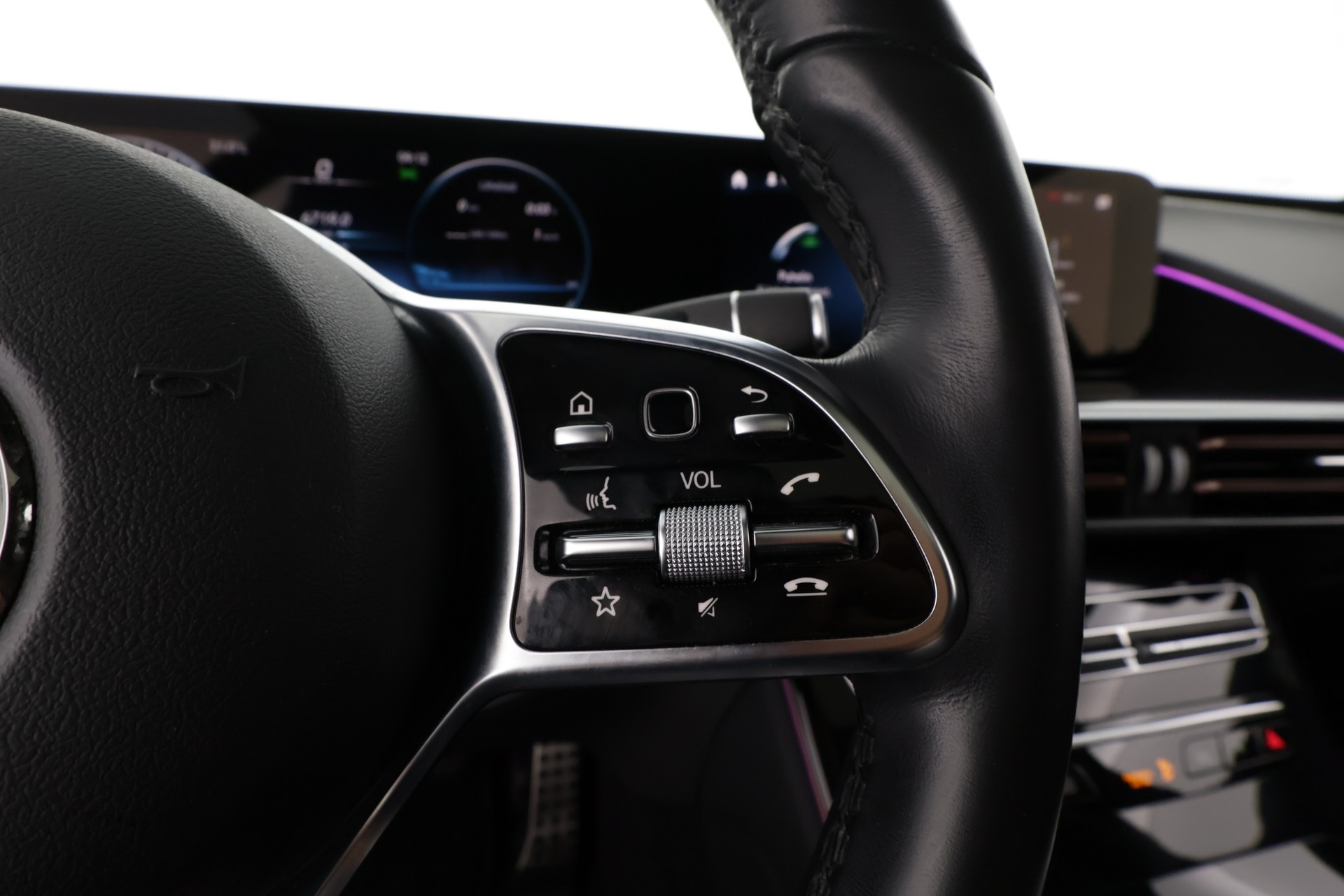 Mercedes-Benz EQC 2023