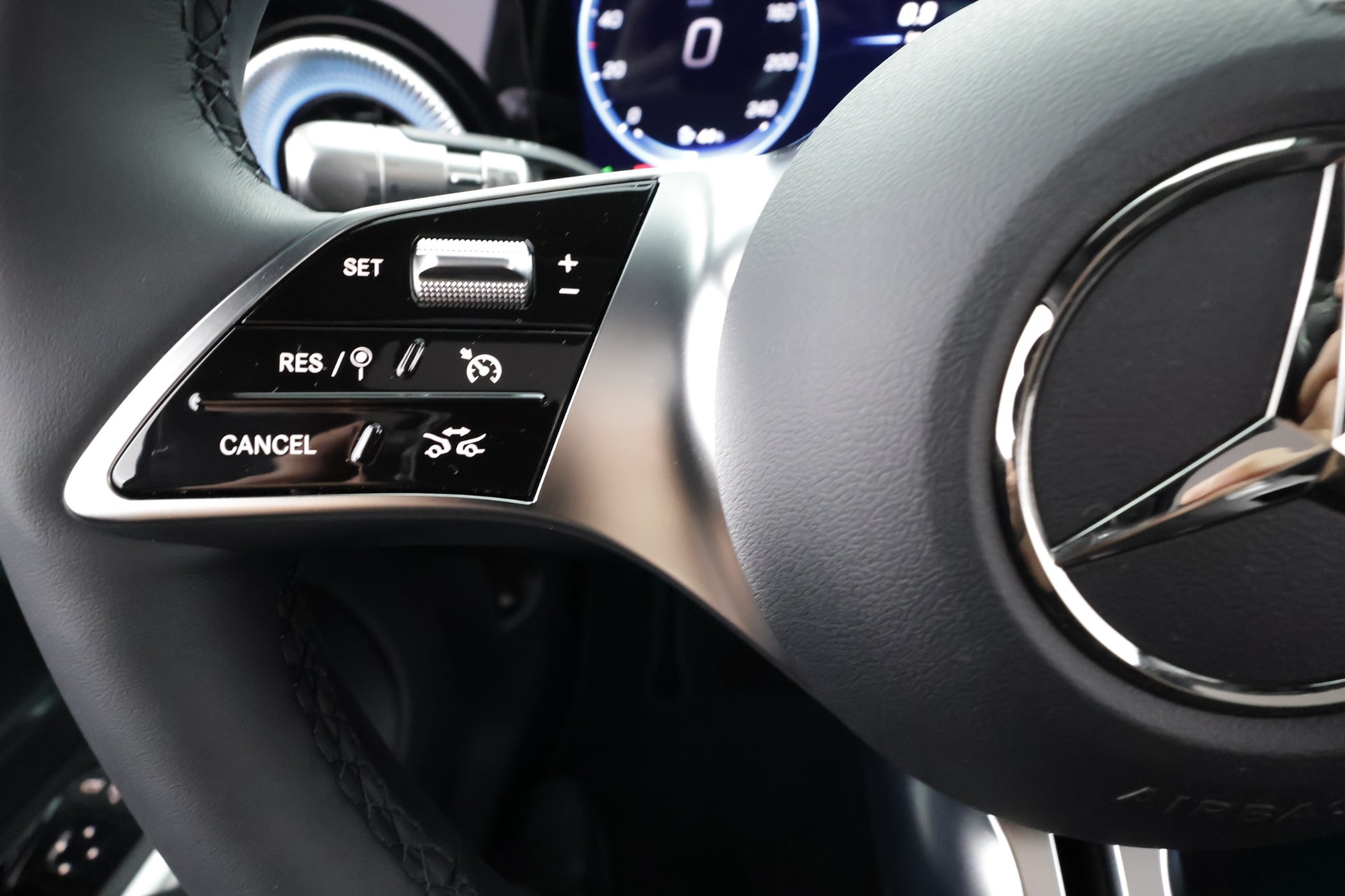 Mercedes-Benz GLB 2026