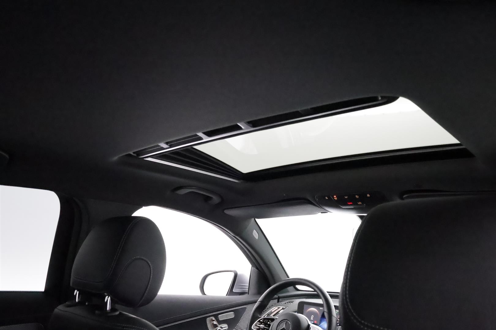 MERCEDES-BENZ EQC 2020