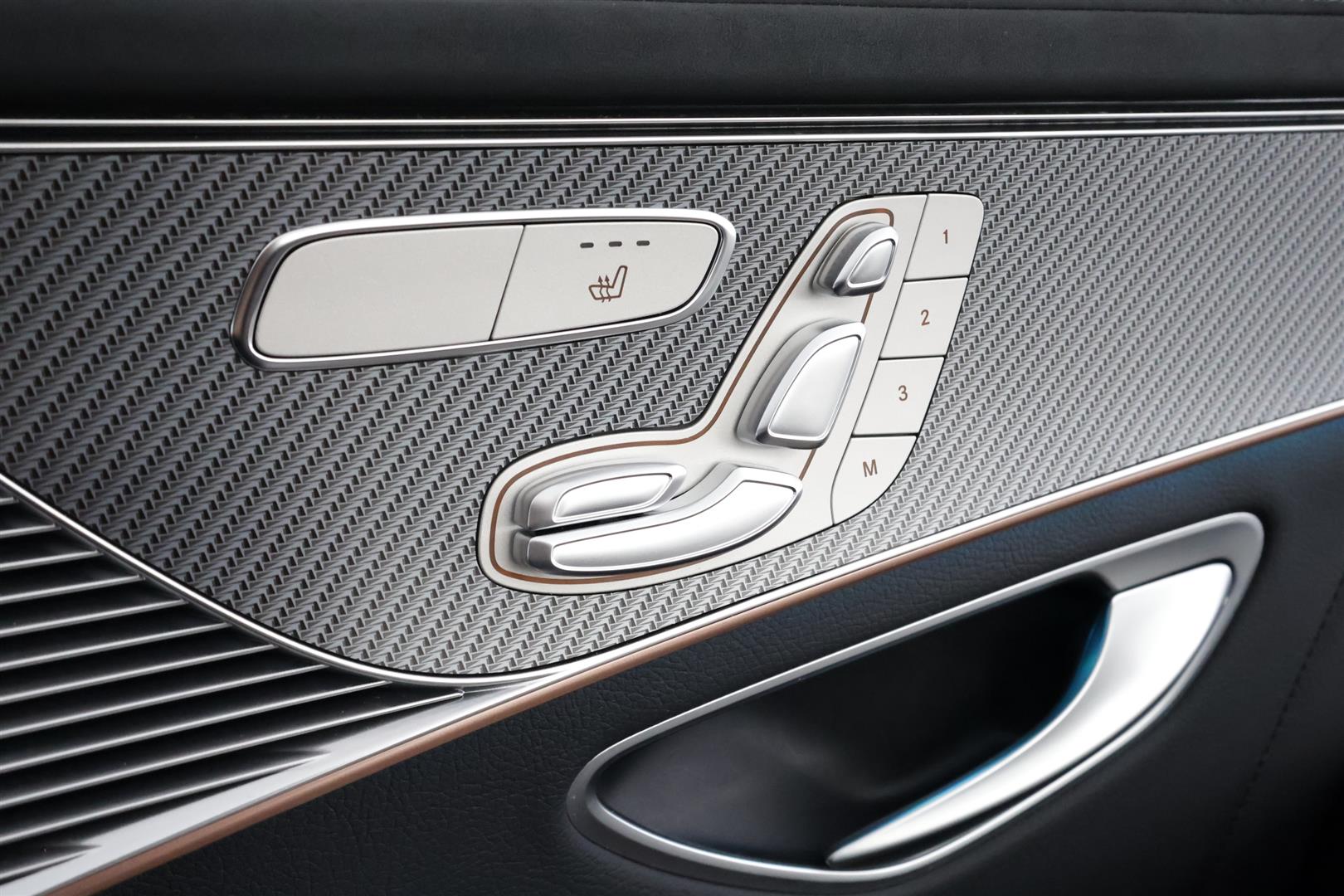 MERCEDES-BENZ EQC 2020