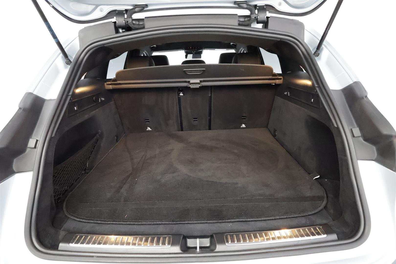 MERCEDES-BENZ EQC 2020