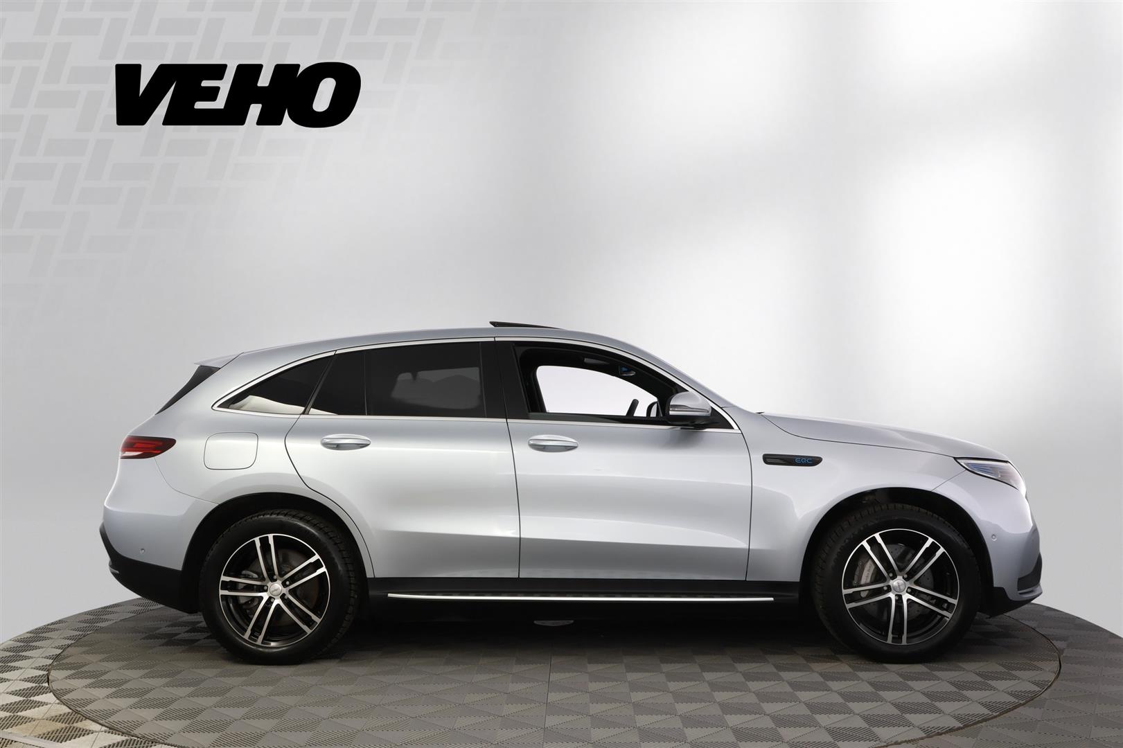 MERCEDES-BENZ EQC 2020