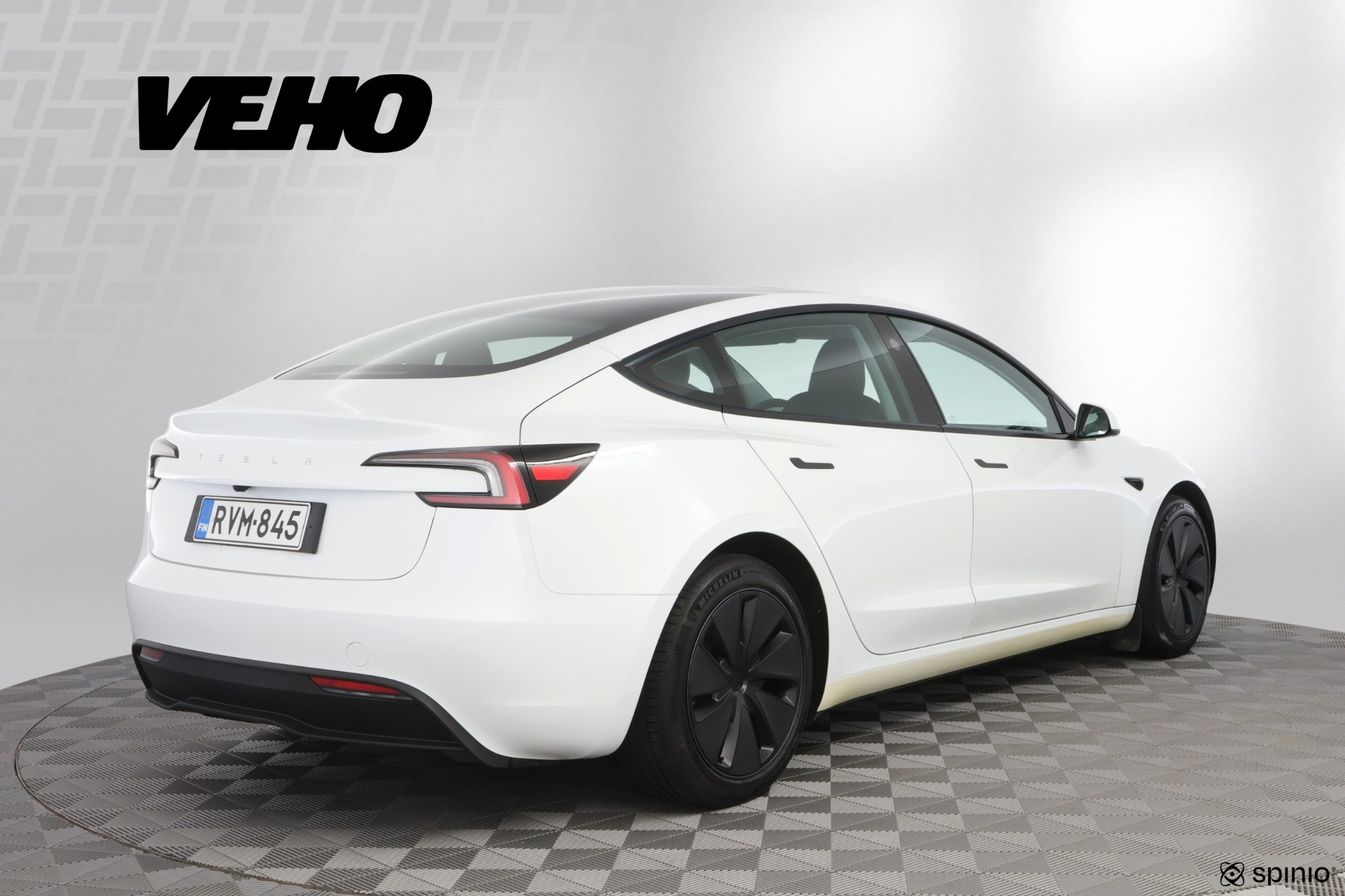 Tesla Model 3 2023