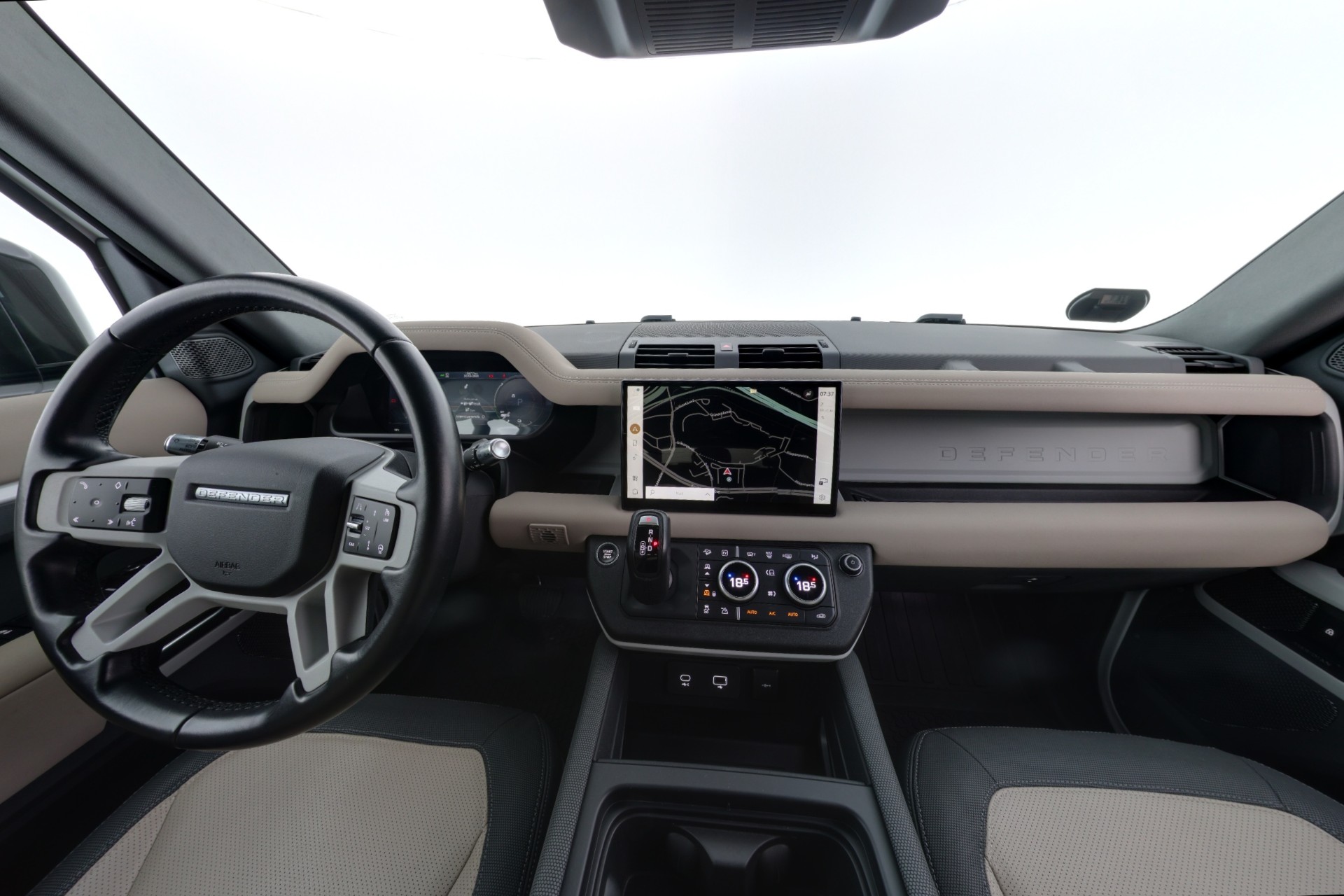 Land Rover Defender 2022