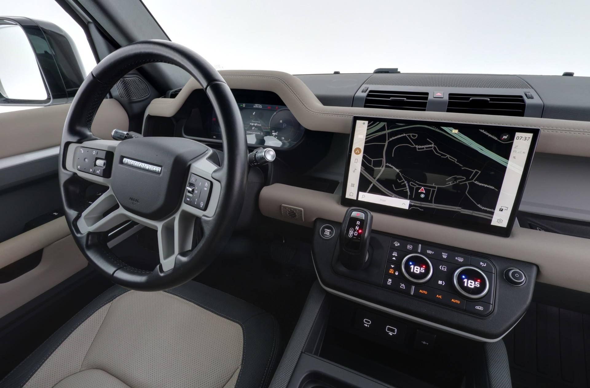 Land Rover Defender 2022