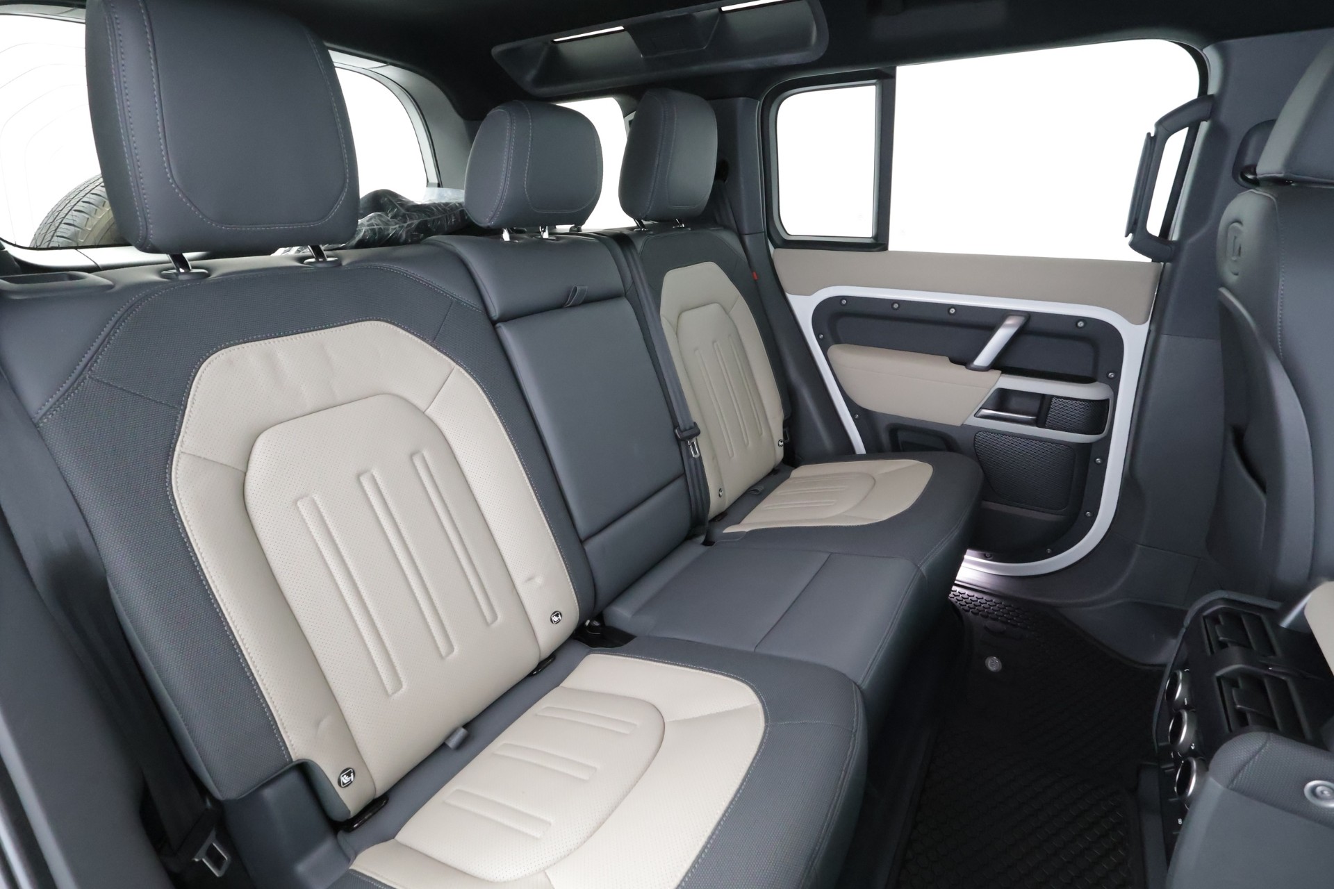 Land Rover Defender 2022