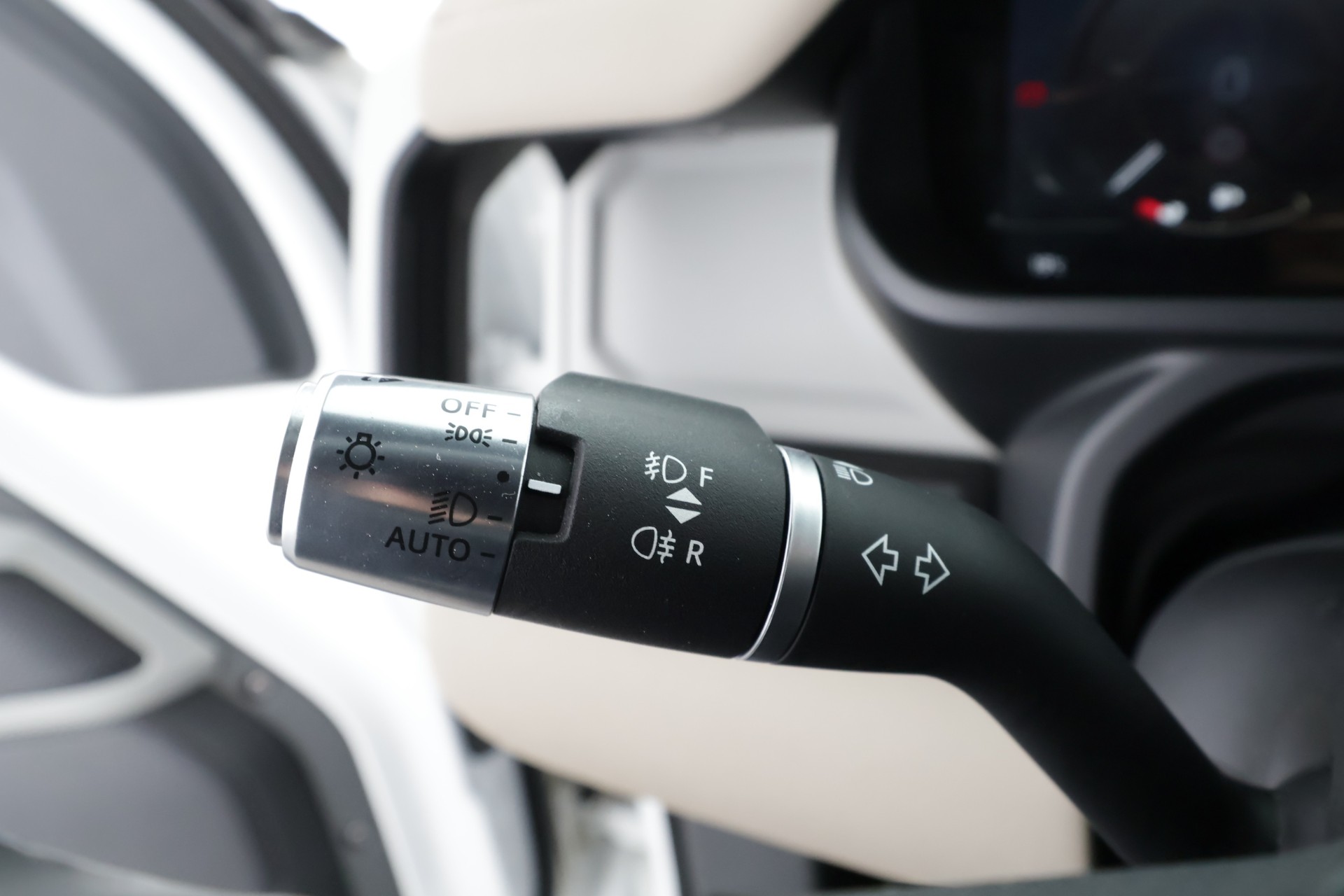 Land Rover Defender 2022