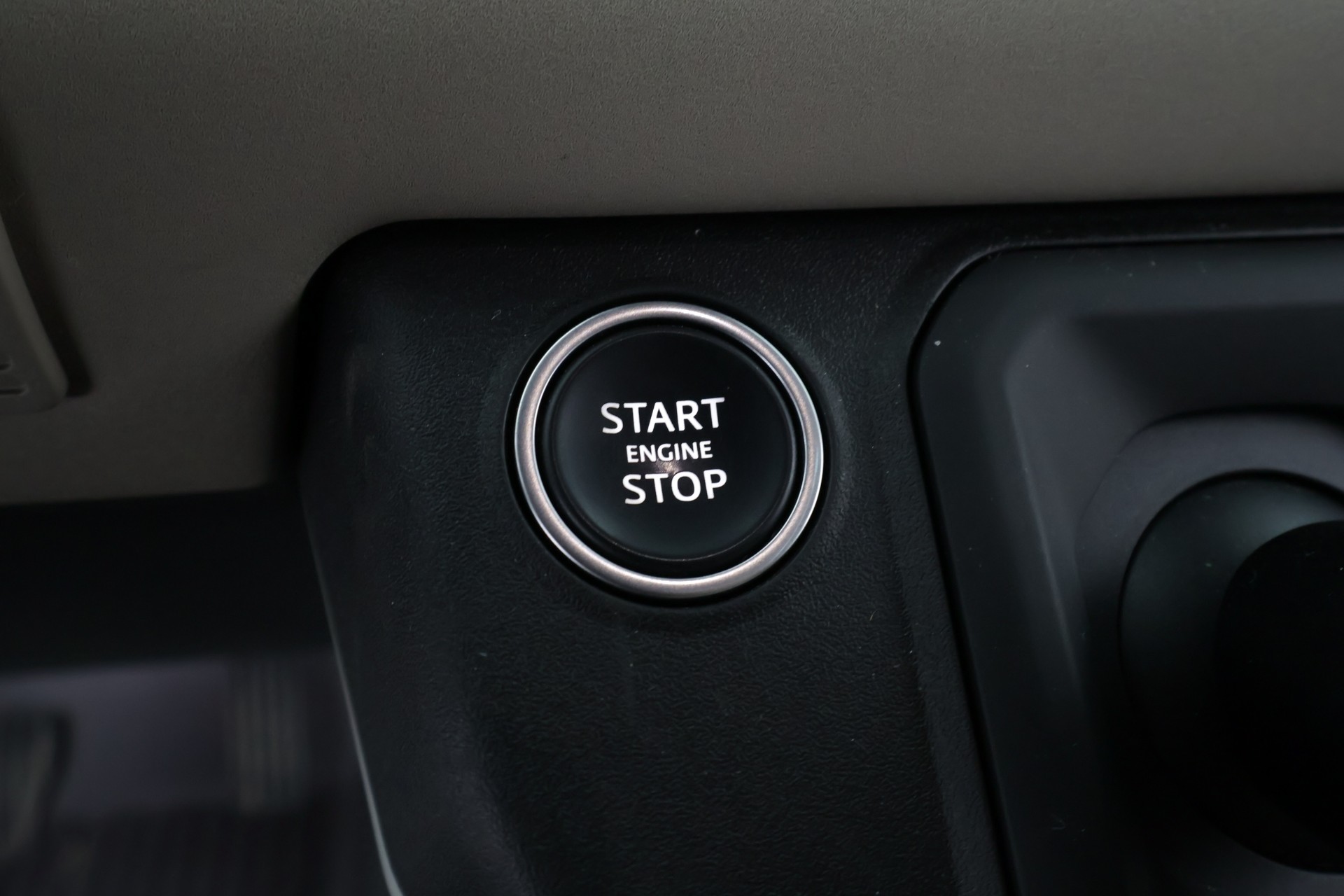 Land Rover Defender 2022