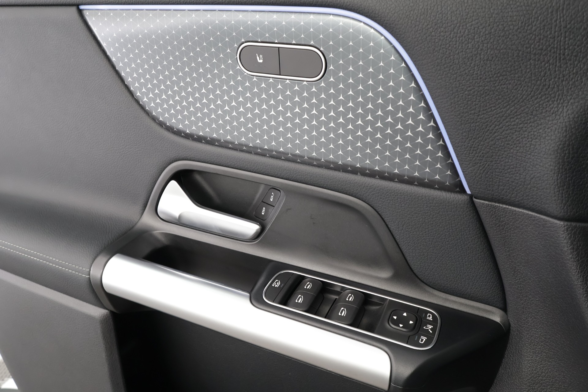 Mercedes-Benz EQA 2025