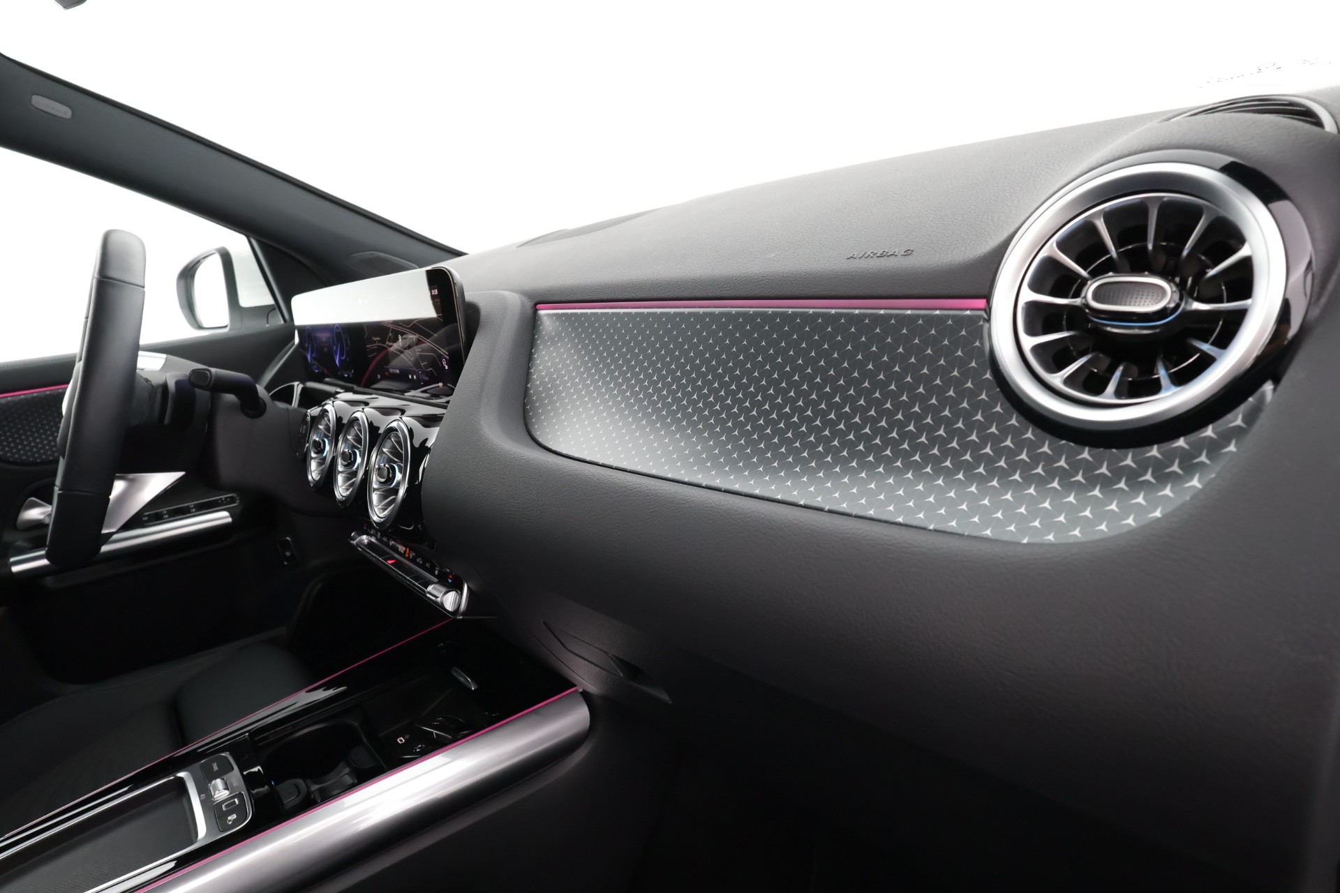 MERCEDES-BENZ EQA 2025