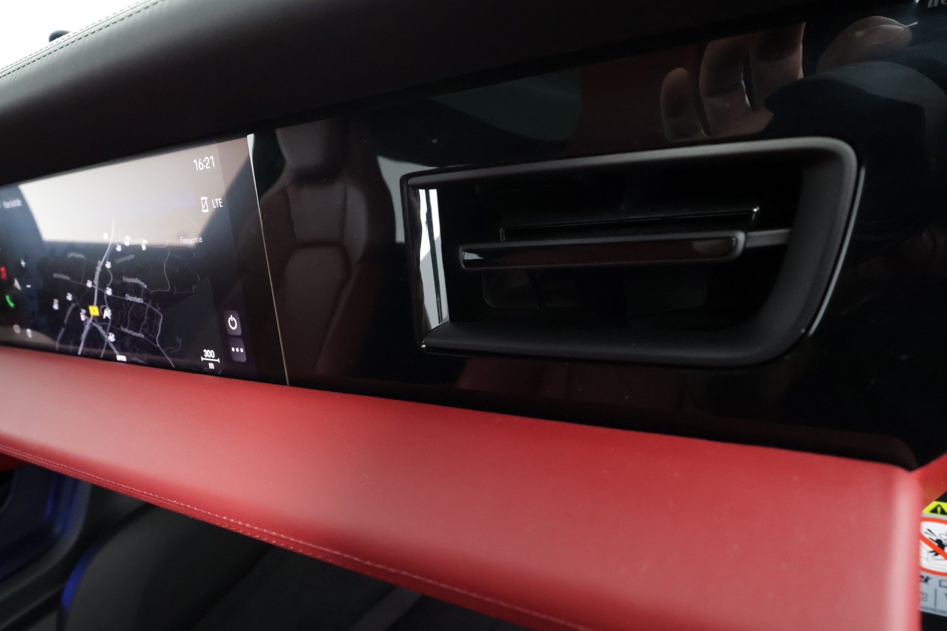 Porsche Taycan 2022