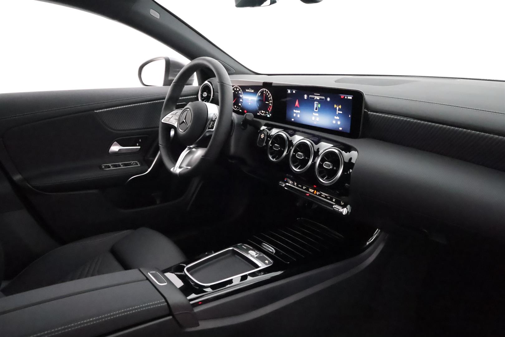 Mercedes-Benz CLA 2025