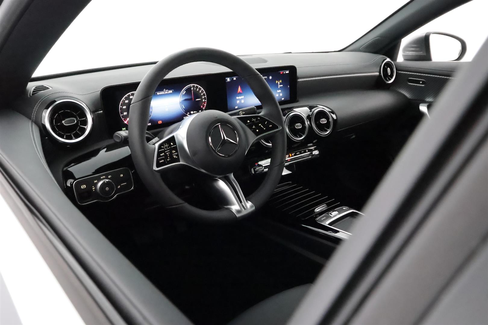 Mercedes-Benz CLA 2025