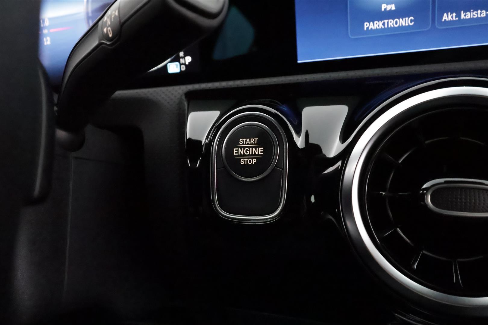 Mercedes-Benz CLA 2025