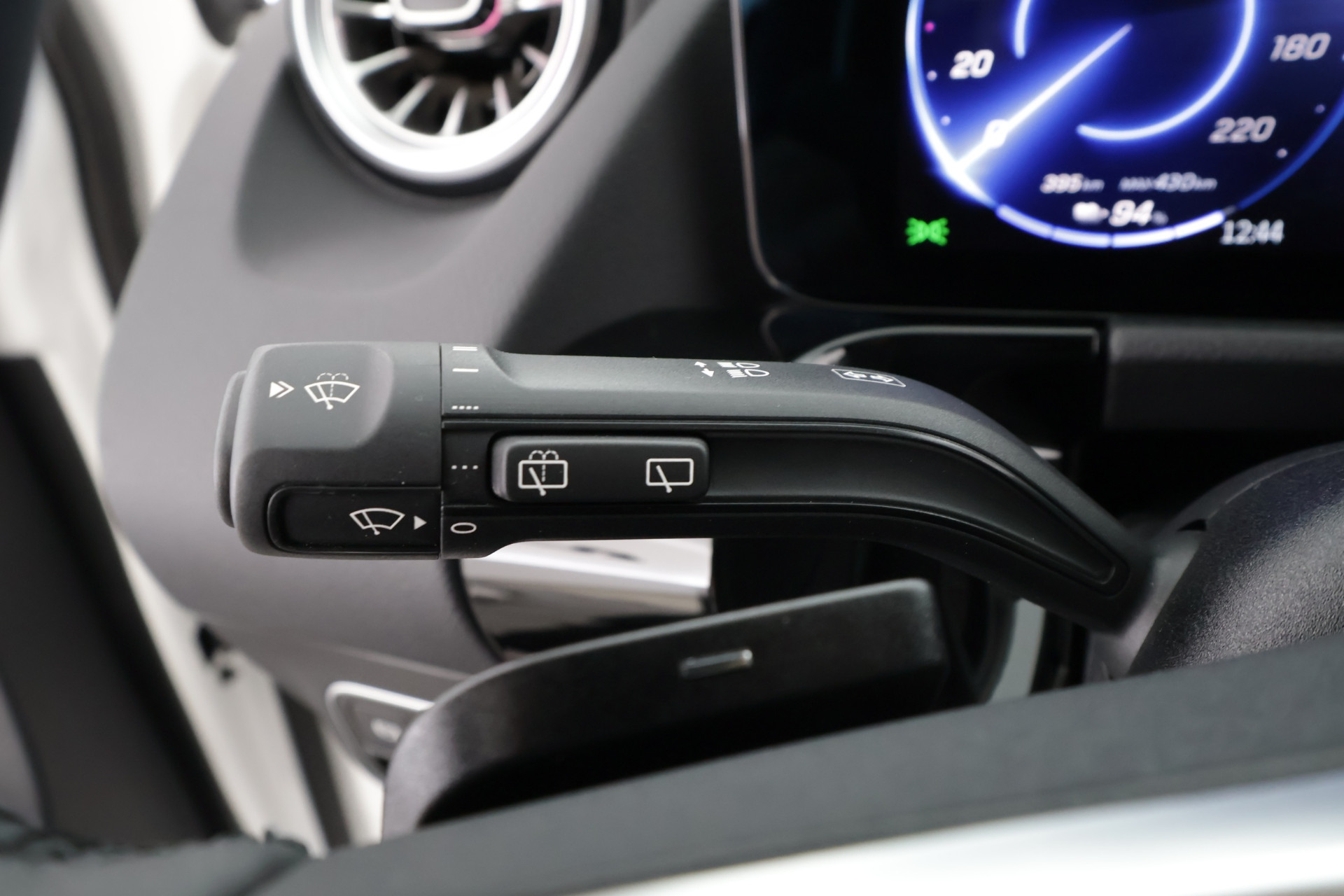 Mercedes-Benz EQA 2024