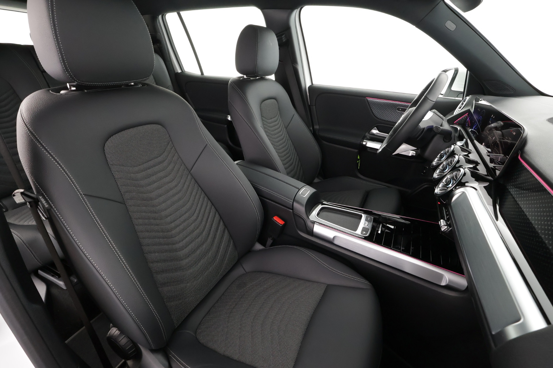 Mercedes-Benz EQB 2024