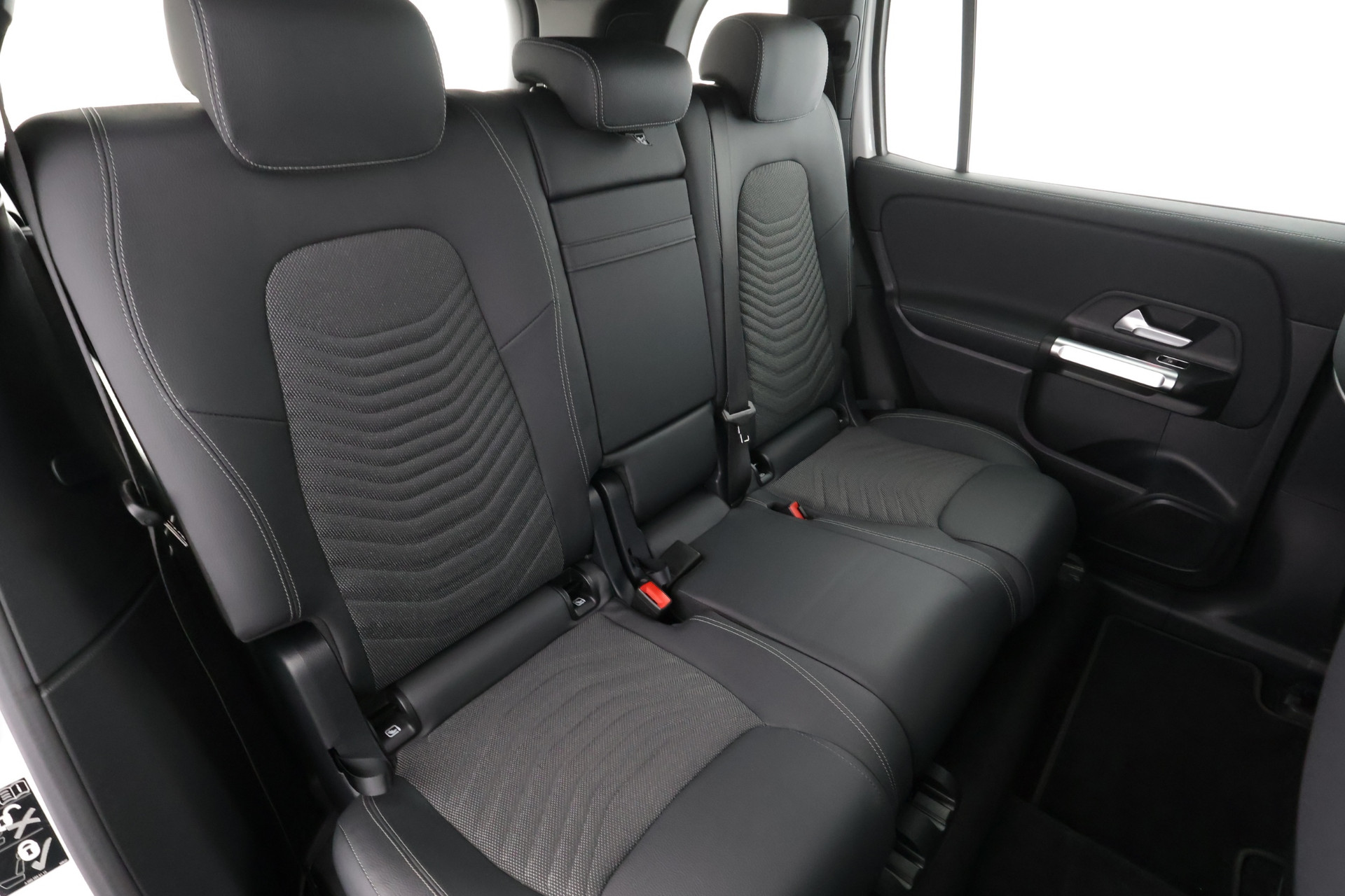 Mercedes-Benz EQB 2024