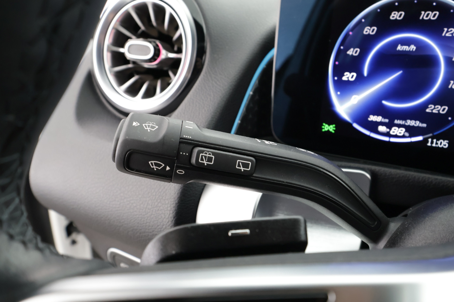 Mercedes-Benz EQB 2024