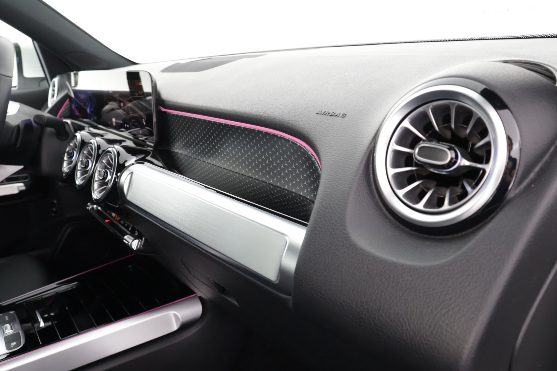 Mercedes-Benz EQB 2024