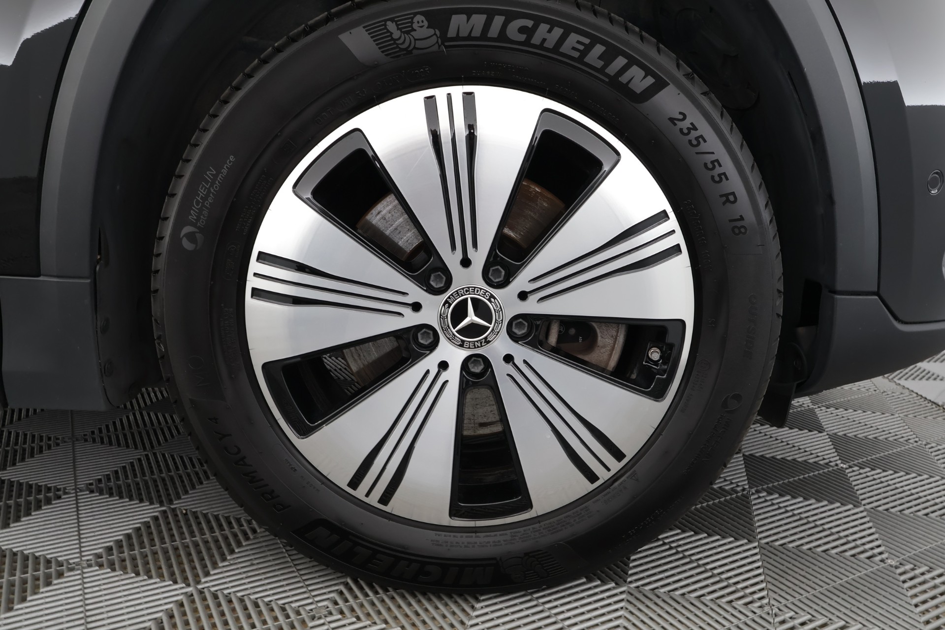 Mercedes-Benz EQA 2023