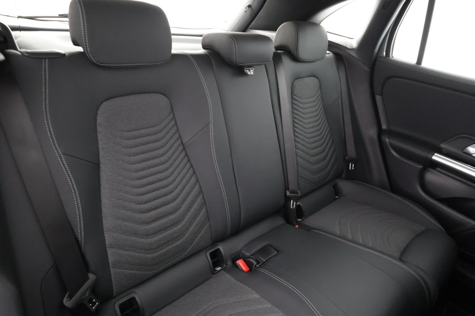 Mercedes-Benz GLA 2025