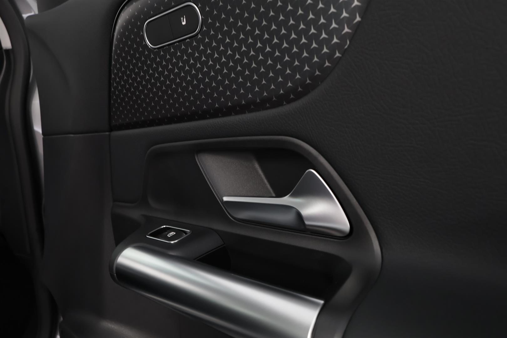 Mercedes-Benz GLA 2025