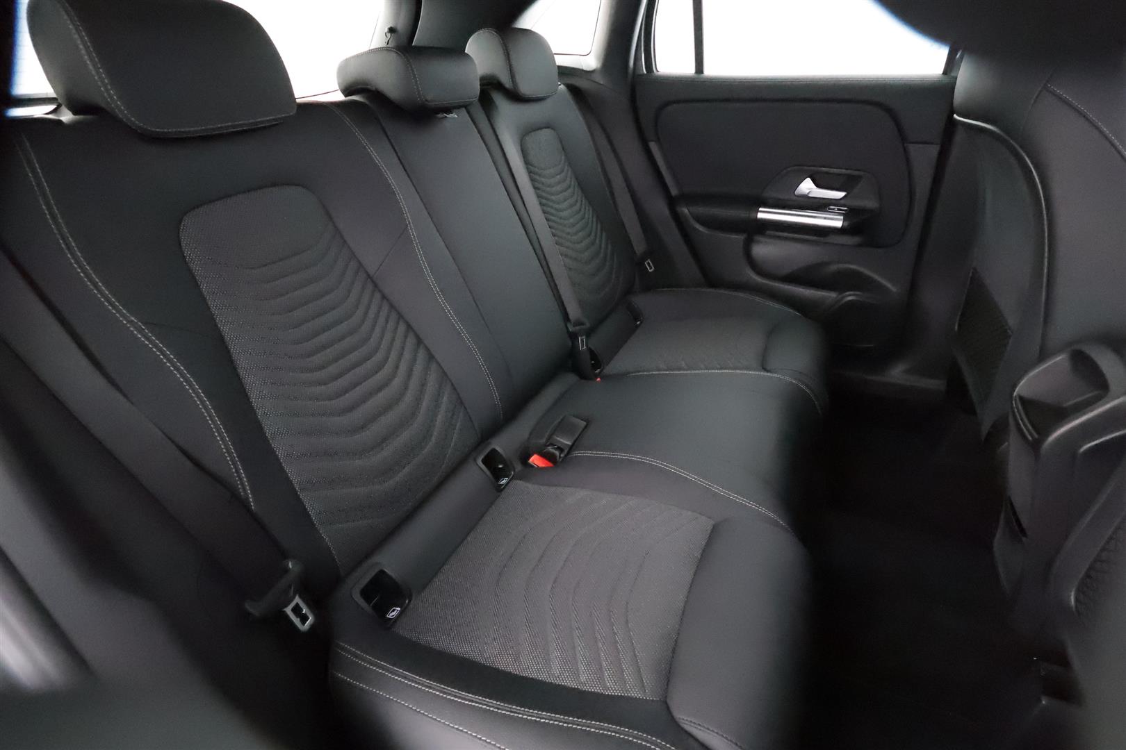 Mercedes-Benz GLA 2025