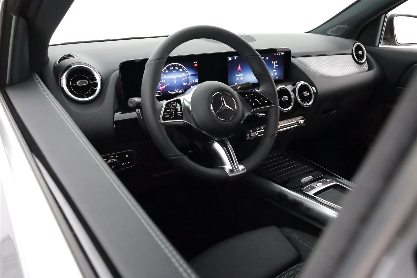 Mercedes-Benz GLA 2025