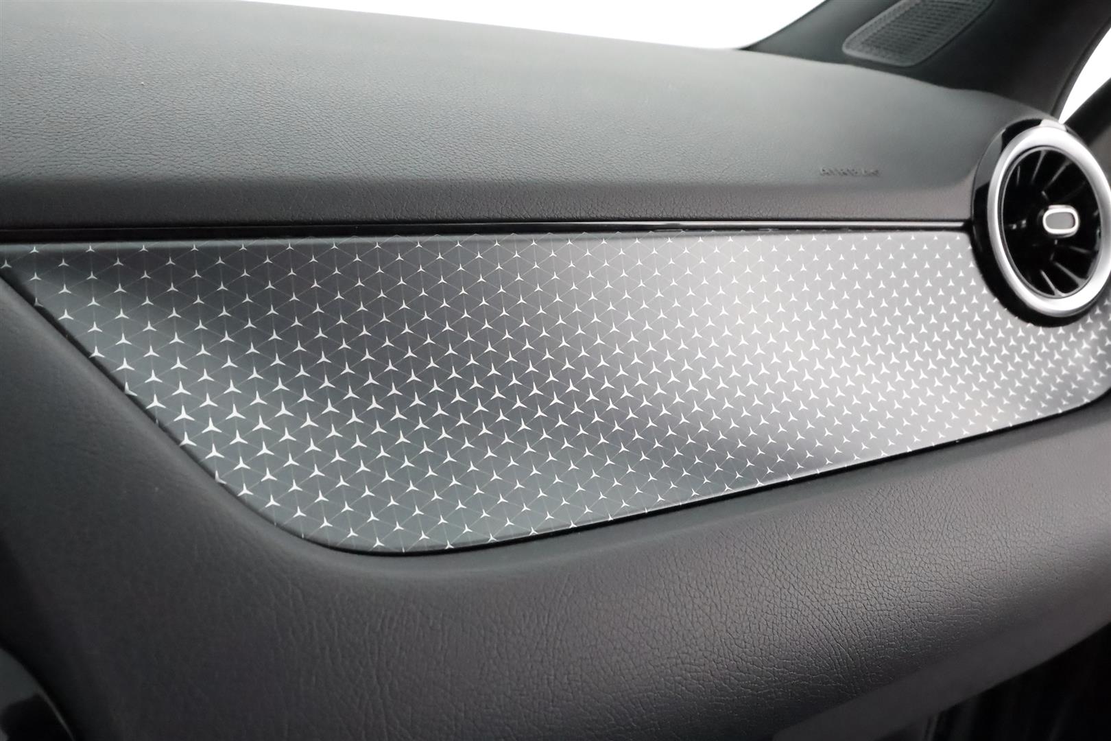 Mercedes-Benz GLA 2025