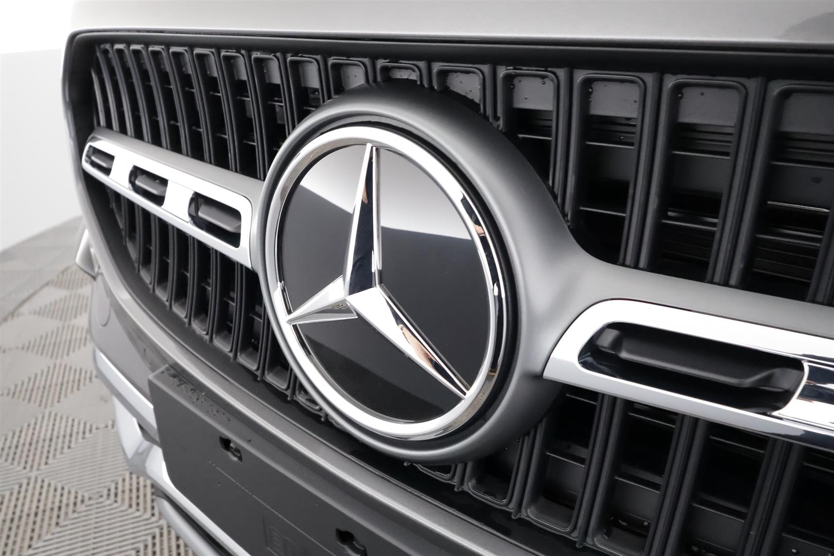 Mercedes-Benz GLA 2025