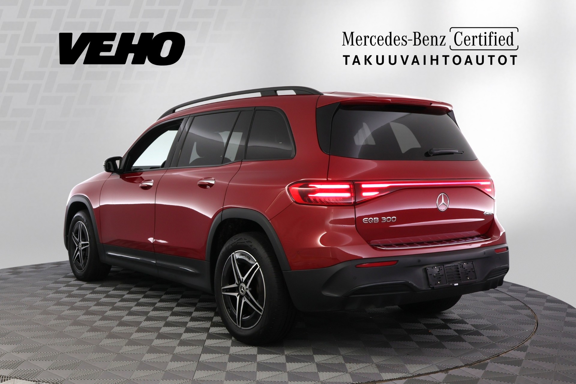 Mercedes-Benz EQB 2025