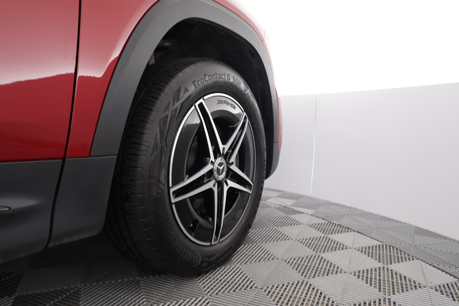 Mercedes-Benz EQB 2025