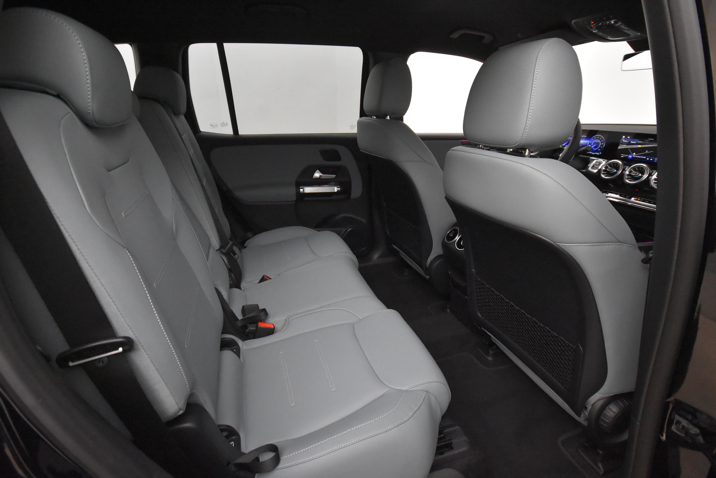 Mercedes-Benz EQB 2025