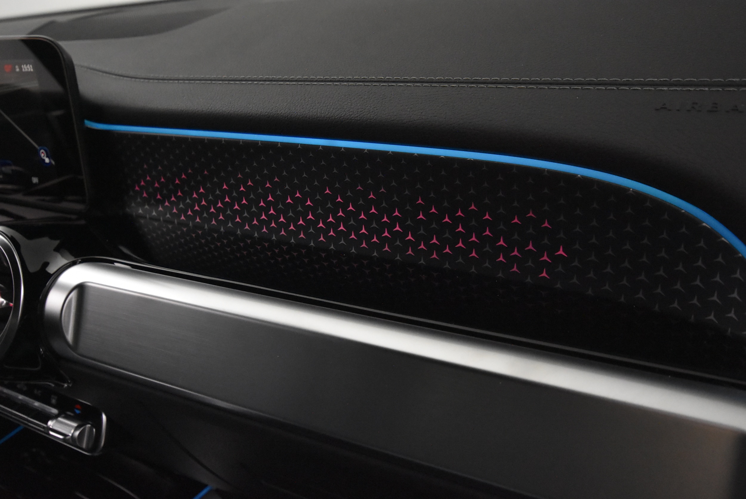 Mercedes-Benz EQB 2025