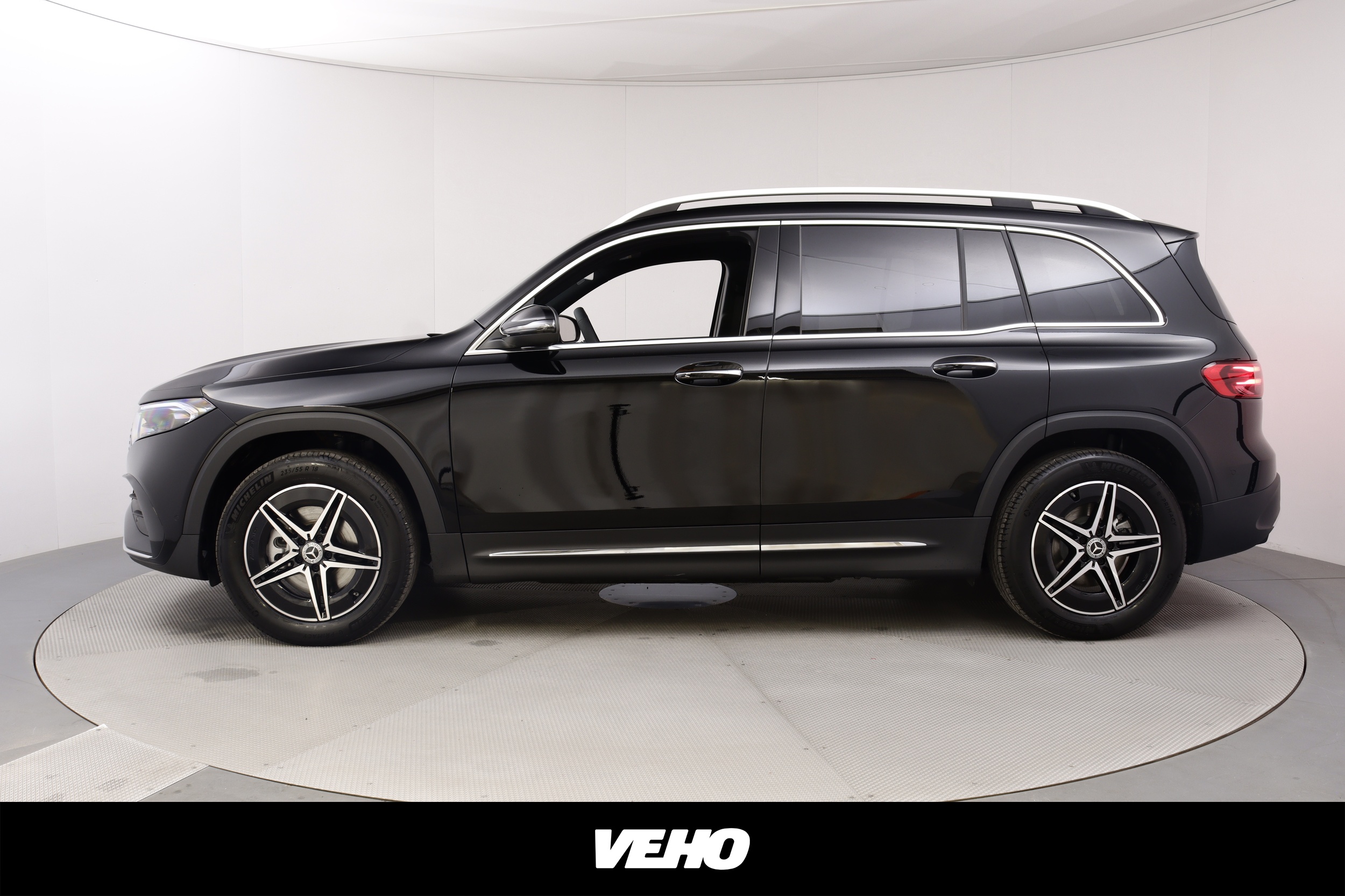 Mercedes-Benz EQB 2025