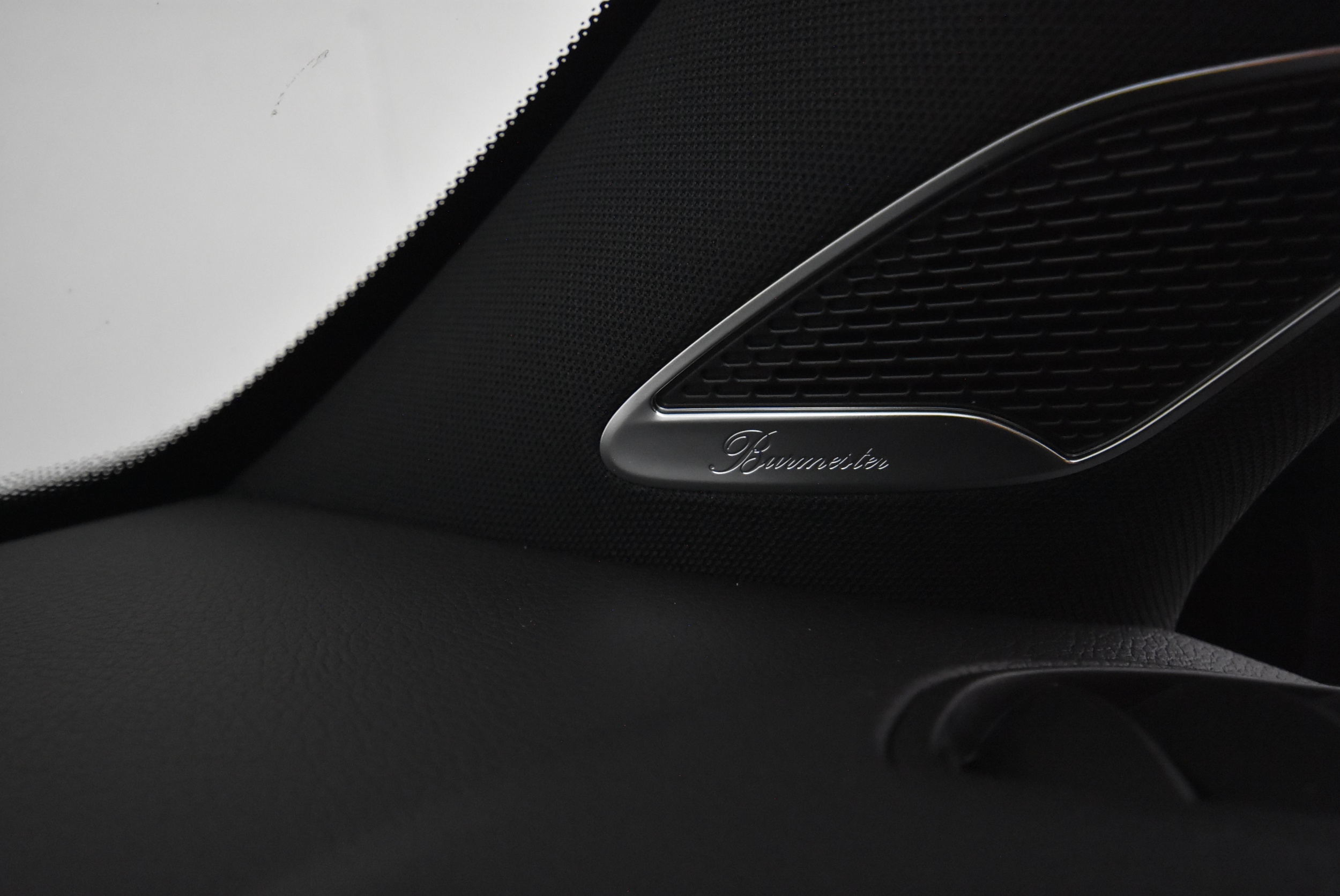 Mercedes-Benz EQB 2024