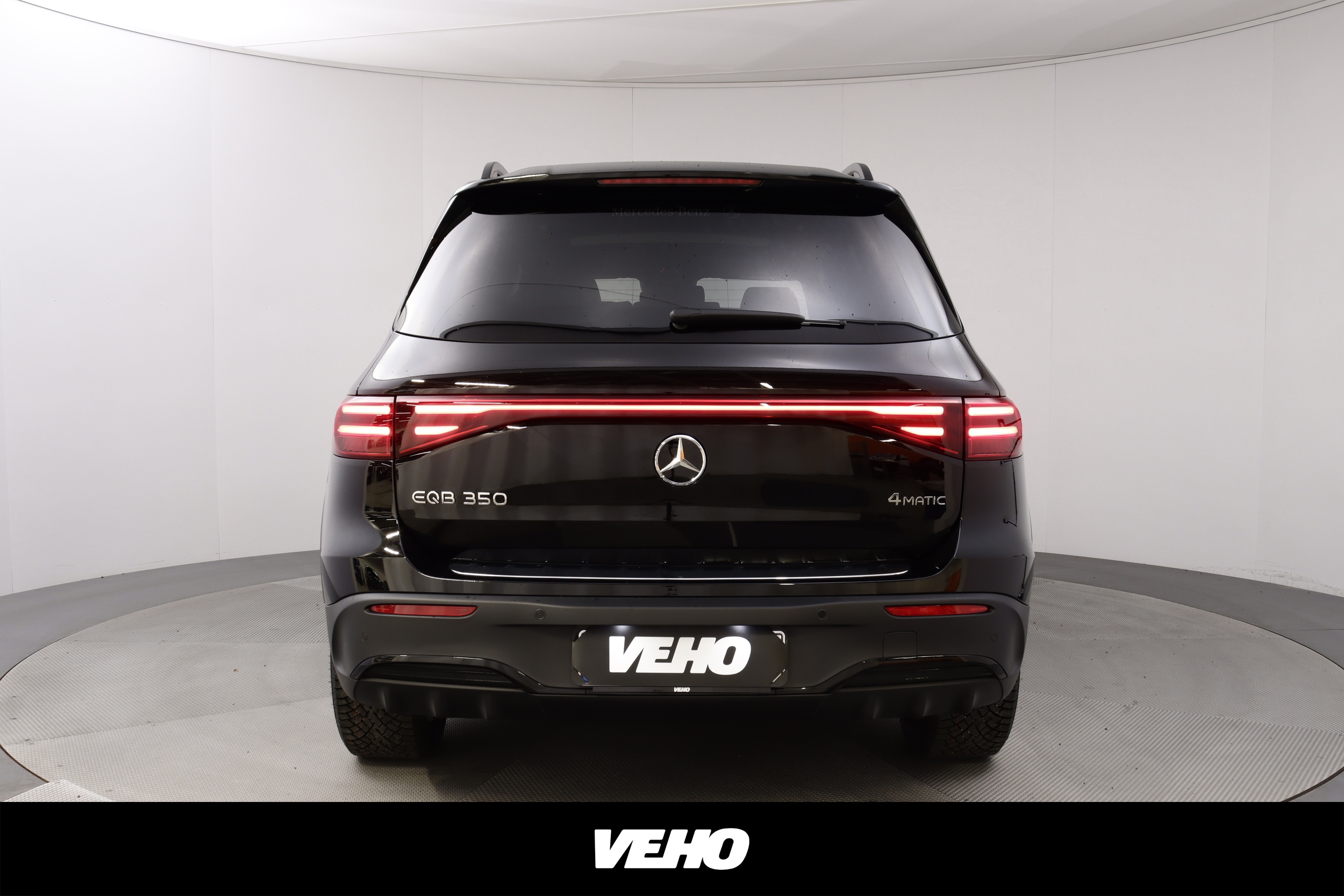 Mercedes-Benz EQB 2024