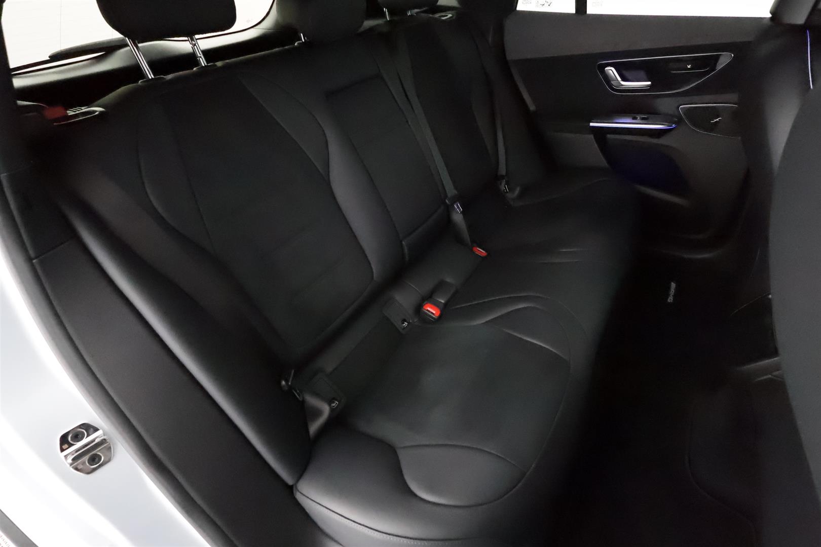 MERCEDES-BENZ EQE SUV 2024