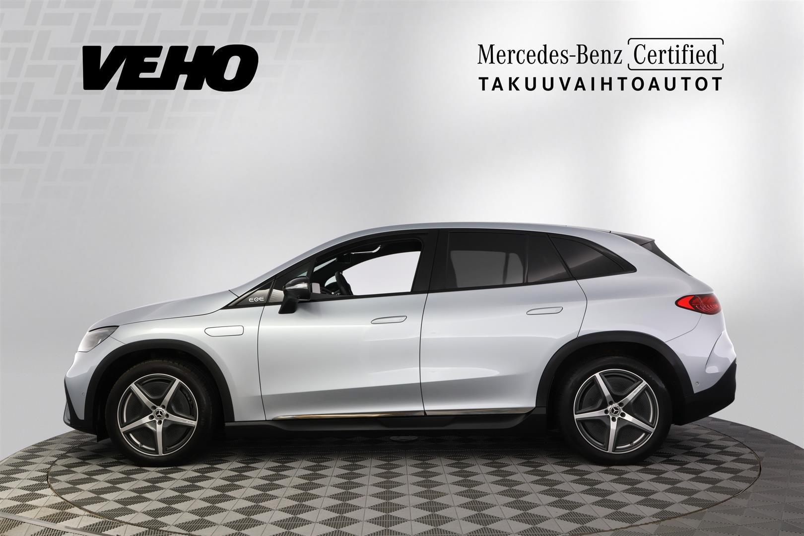 MERCEDES-BENZ EQE SUV 2024