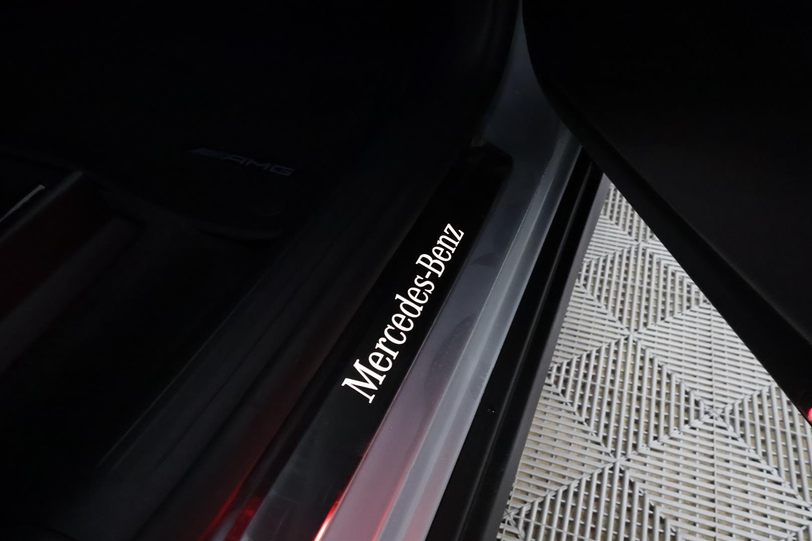 MERCEDES-BENZ EQE SUV 2024