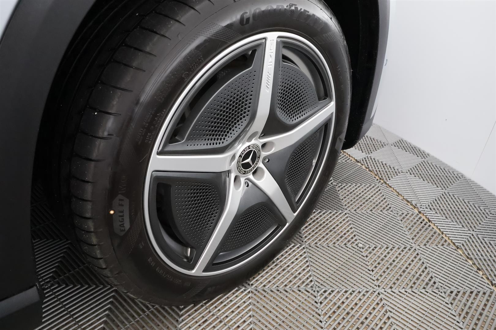 MERCEDES-BENZ EQE SUV 2024