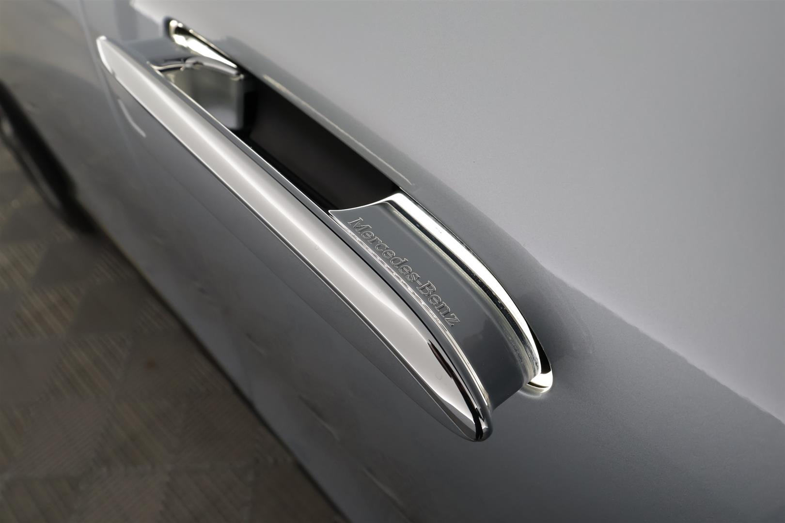 MERCEDES-BENZ EQE SUV 2024