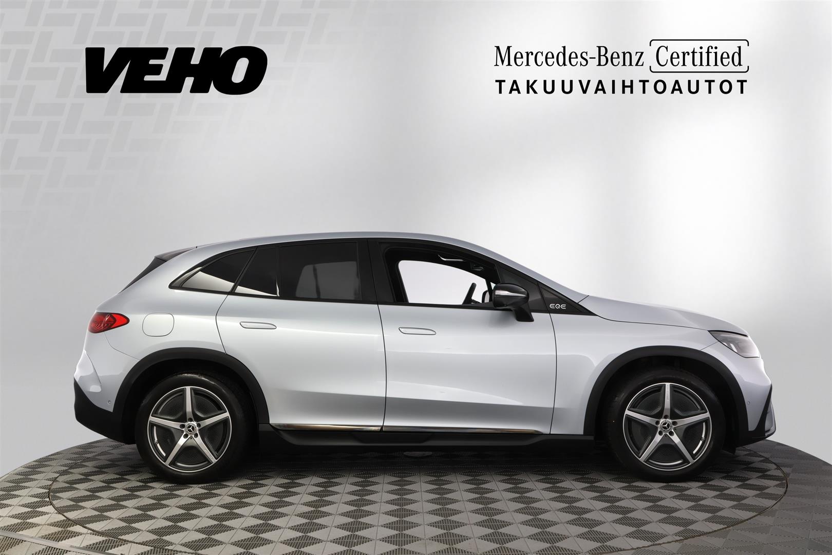 MERCEDES-BENZ EQE SUV 2024