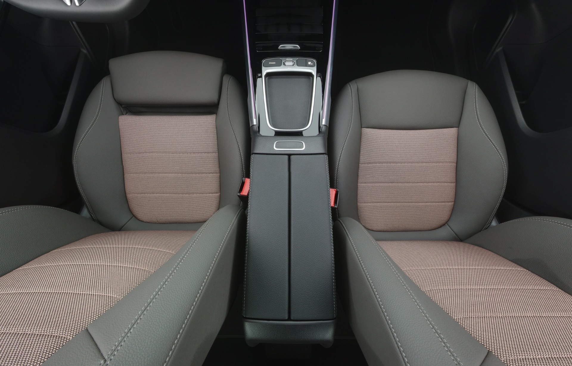 Mercedes-Benz EQB 2025