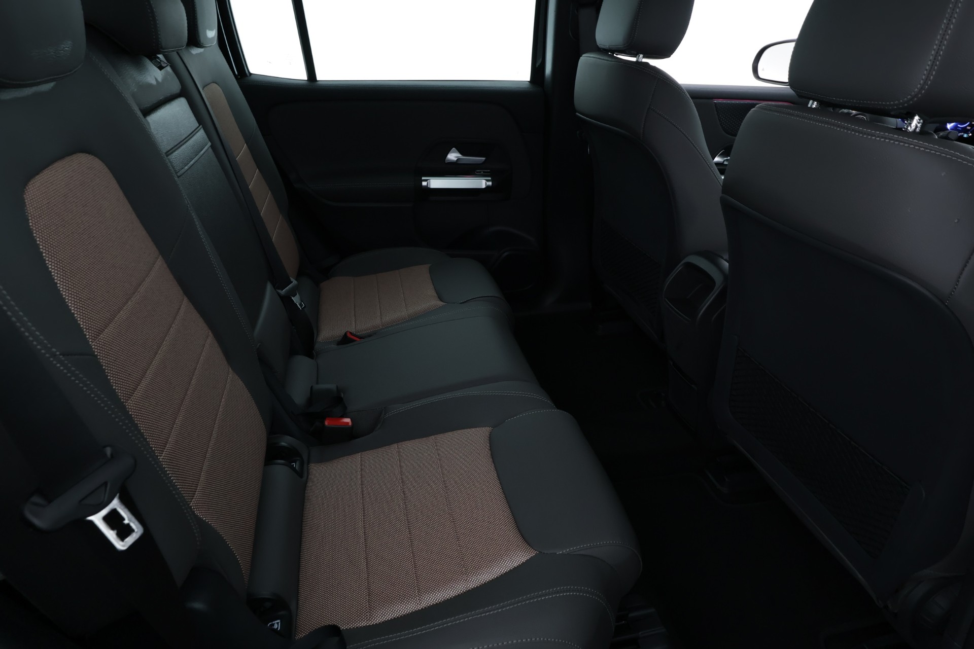 Mercedes-Benz EQB 2025