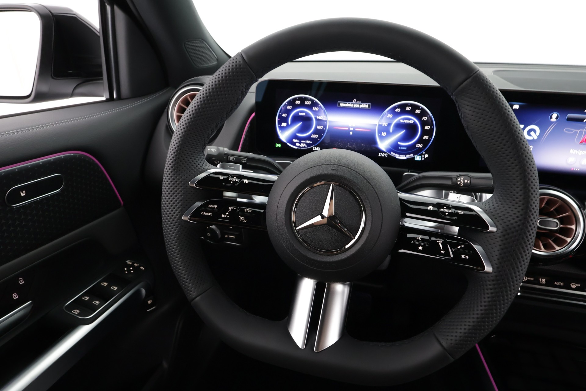 Mercedes-Benz EQB 2025