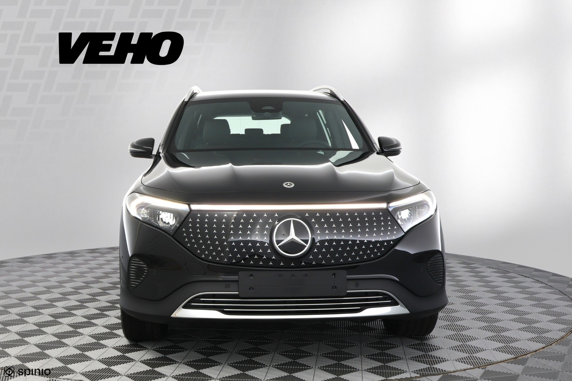 Mercedes-Benz EQB 2025